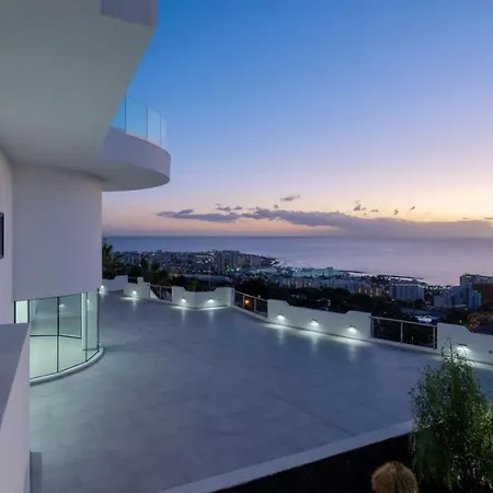 The White - The On Tenerife * Costa Adeje (Tenerife)